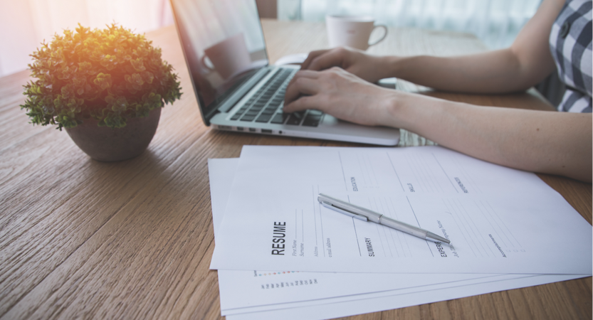 9 Professional Resume Outline Examples for 2025