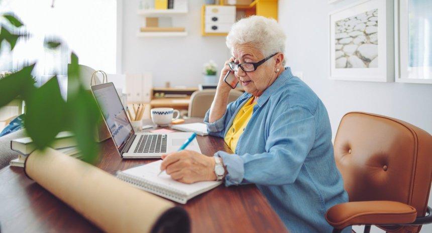30 Jobs for Seniors: The Ultimate Guide for Going Back to Work
